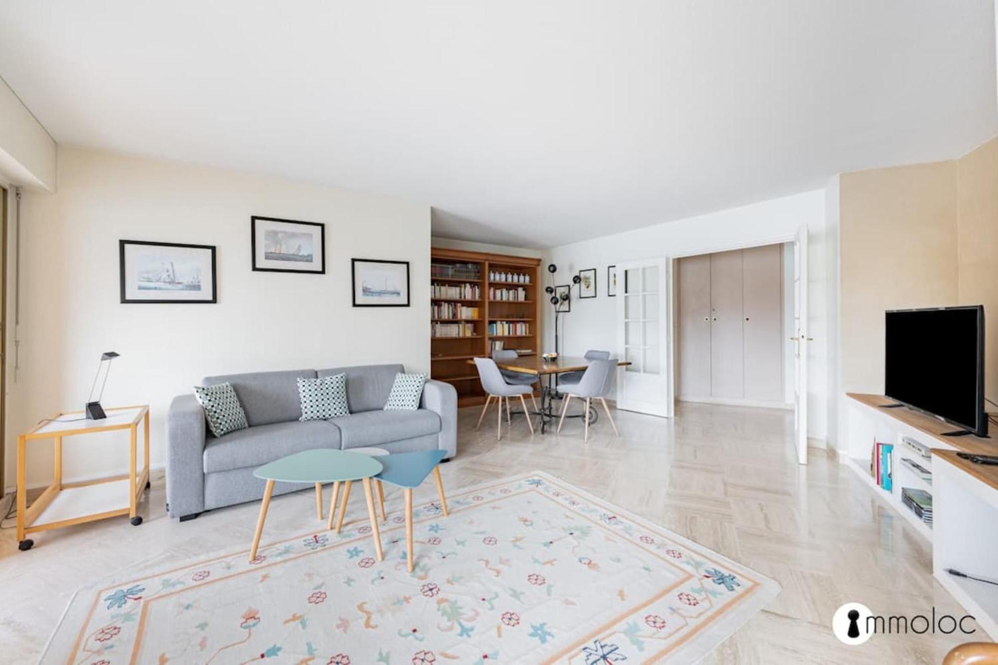 Spacious Apartment With Pool Located In The Marina Of Mandelieu Eksteriør billede