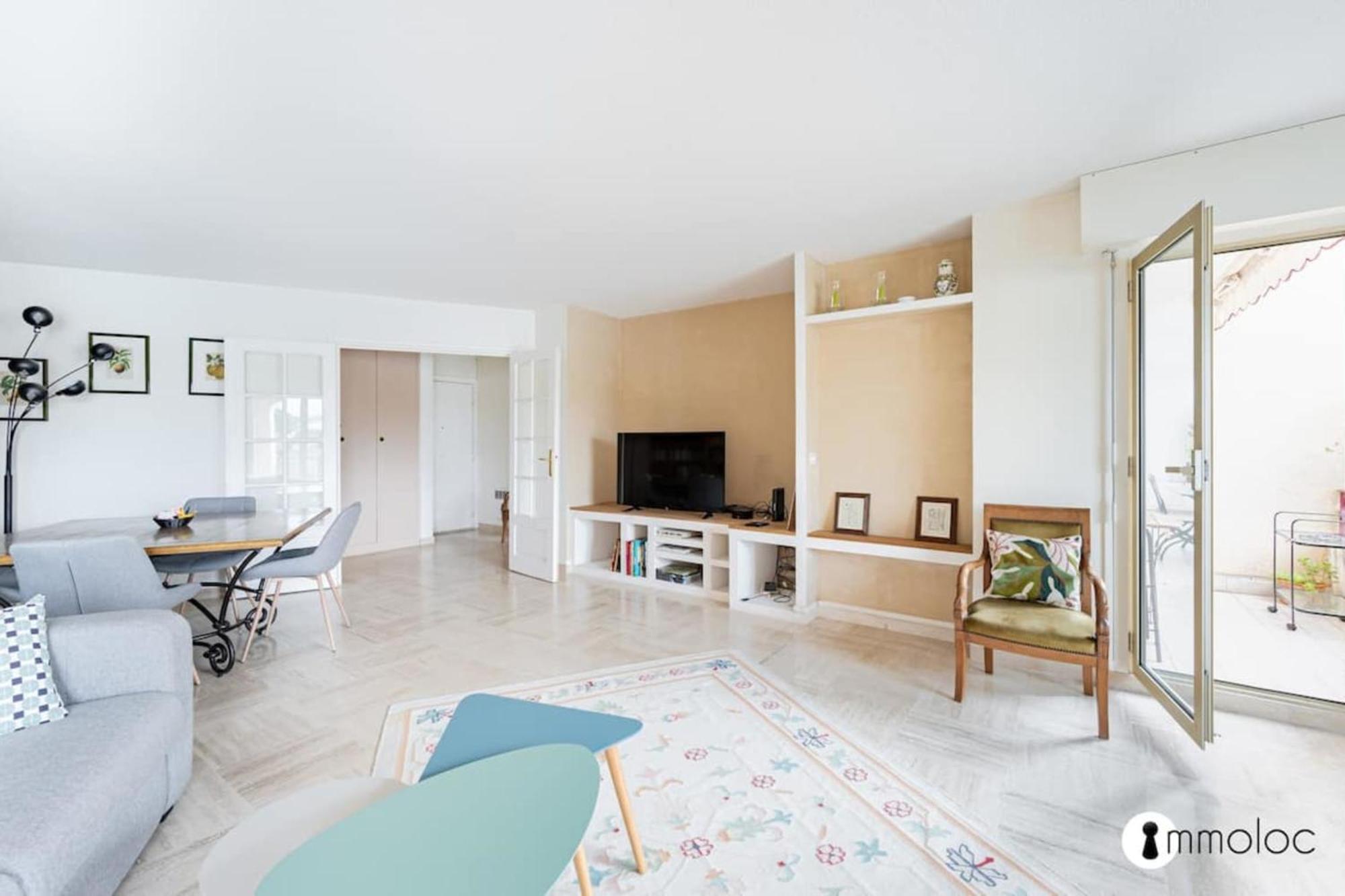 Spacious Apartment With Pool Located In The Marina Of Mandelieu Eksteriør billede