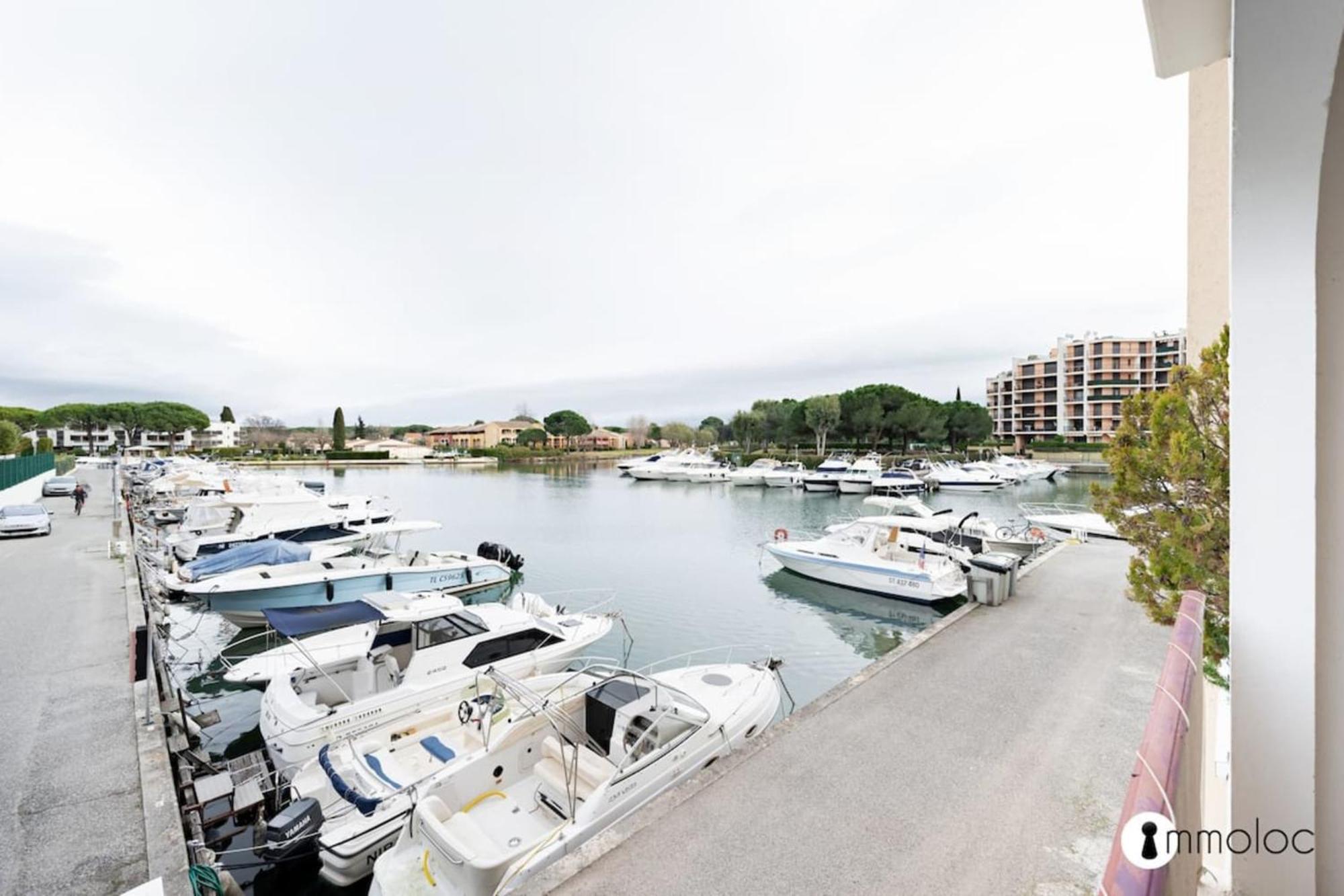Spacious Apartment With Pool Located In The Marina Of Mandelieu Eksteriør billede